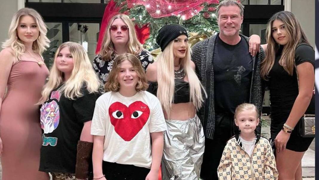 Böyle anne olmaz olsun! Ünlü oyuncu sokaklarda sürünüyor annesi milyonların içinde yüzüyor: Ünlü oyuncuyu görenler tanıyamadı 2